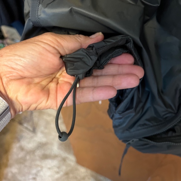 Athleta Summit Primaloft Shell Coat size Small - Picture 5 of 7